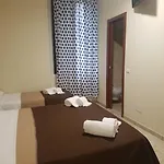 Emmy Hotel *
