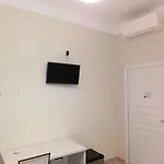 Emmy Hotel *