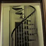 إيمي * ميلان