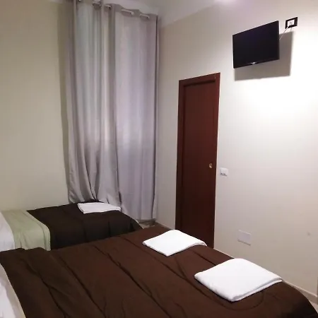 Emmy Hotel Milán