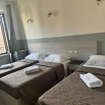 Emmy Hotel Milán